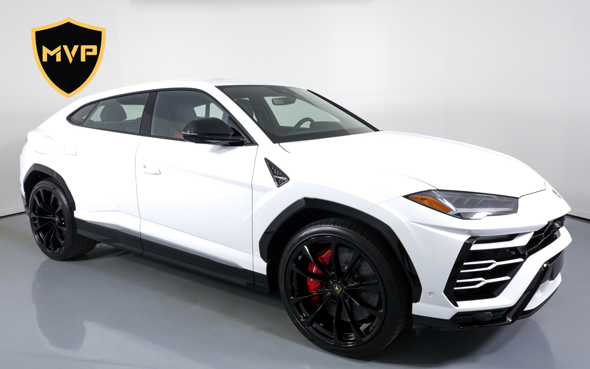 2024 LAMBORGHINI URUS S