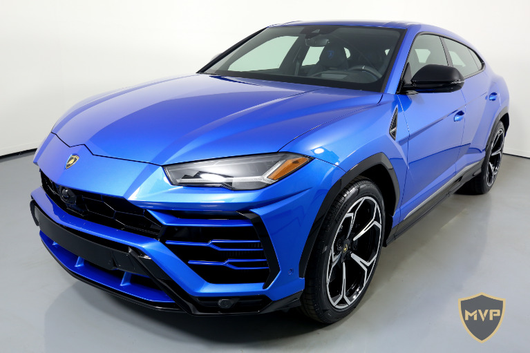 2024 LAMBORGHINI URUS S for sale Call for price at Exotic VIP Rentals in Miami FL 33142 4