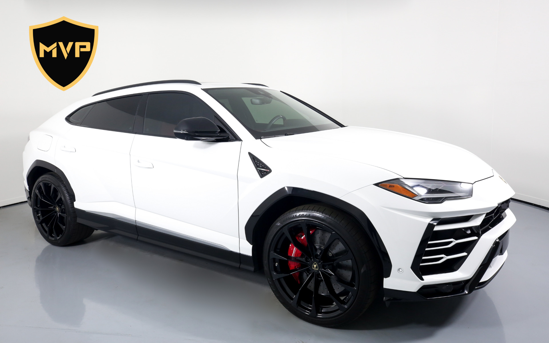 2023 LAMBORGHINI URUS