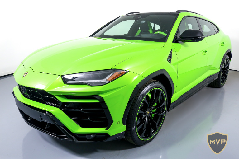 2024 LAMBORGHINI URUS S for sale Call for price at Exotic VIP Rentals in Miami FL 33142 4