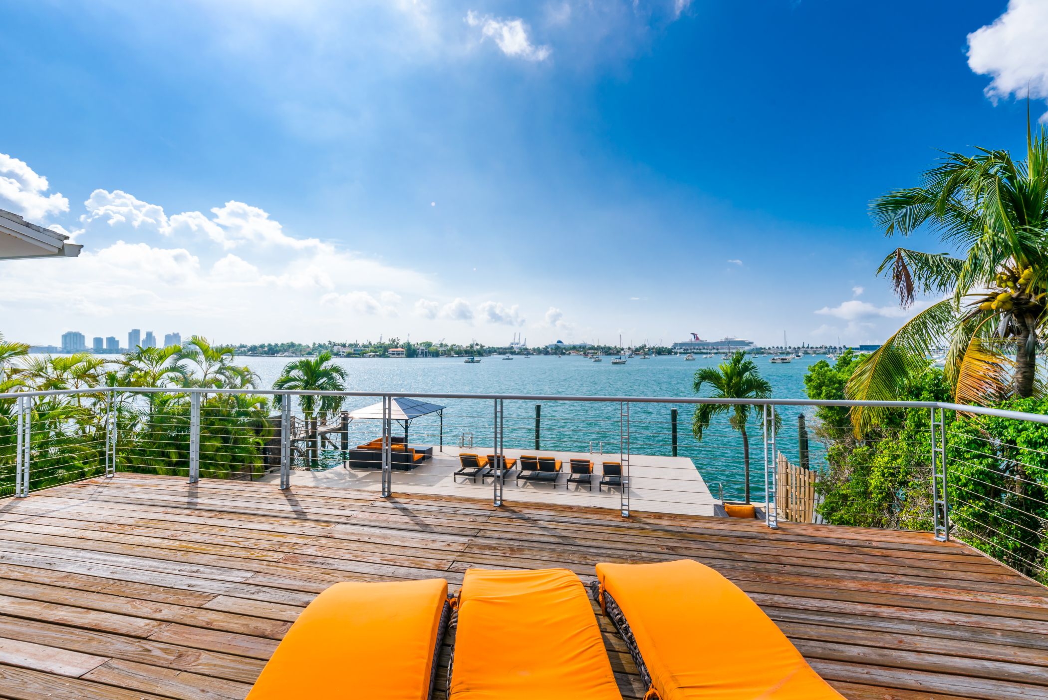 Contemporary Chic Waterfront